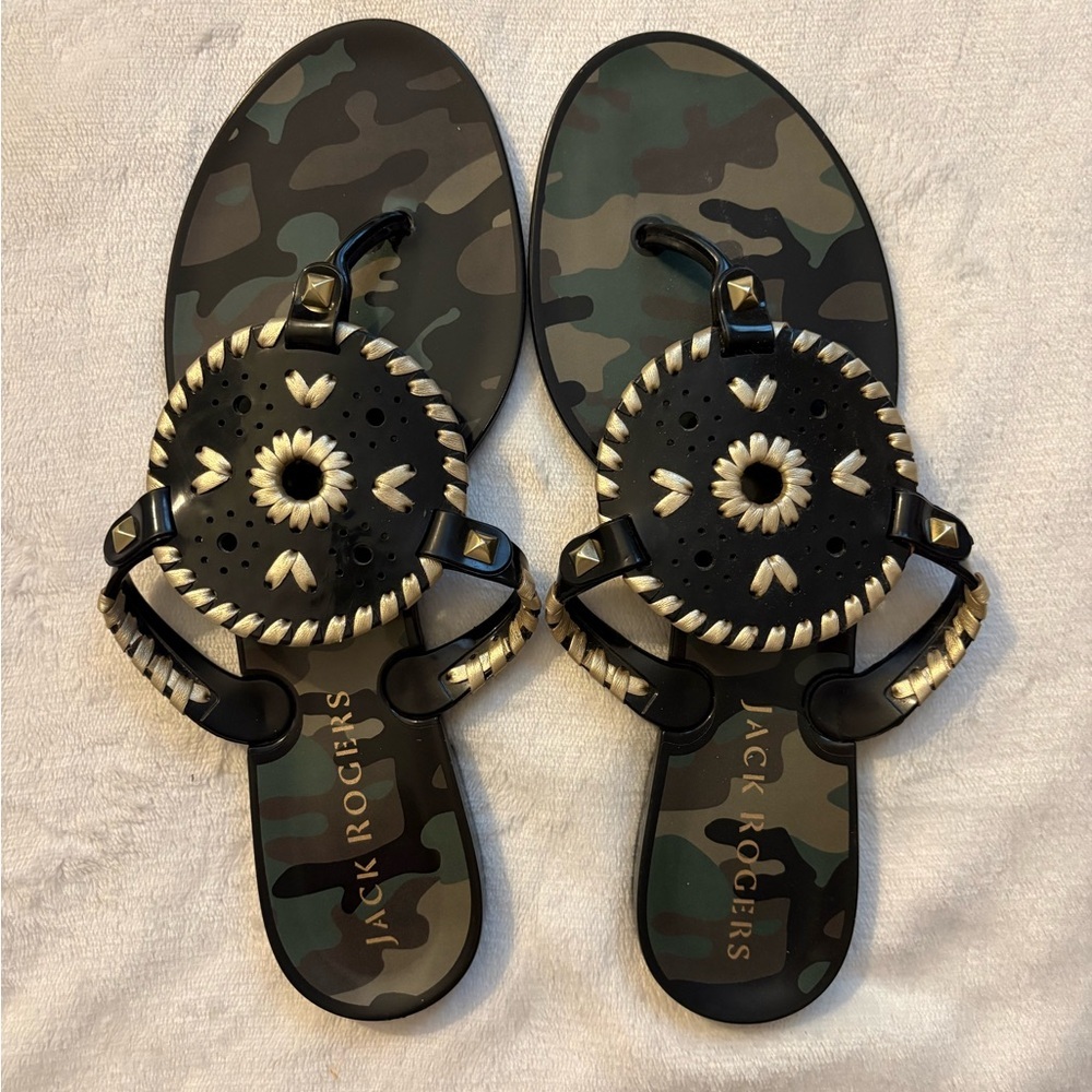 Jack Rogers Camouflage Thong Sandals | Summer | Vacation | Resortwear | Preppy